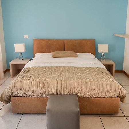 La Contrada Bed & Breakfast Сарнико Екстериор снимка