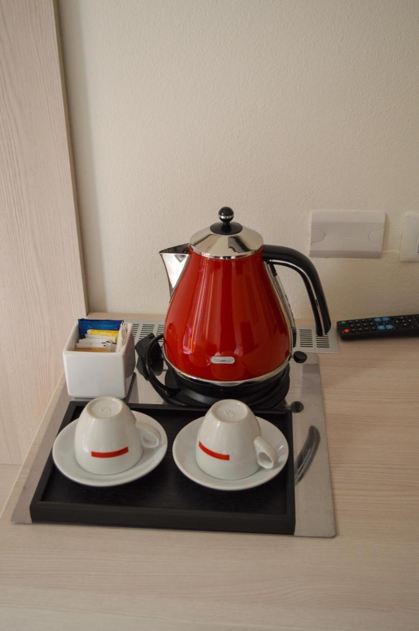 La Contrada Bed & Breakfast Сарнико Екстериор снимка