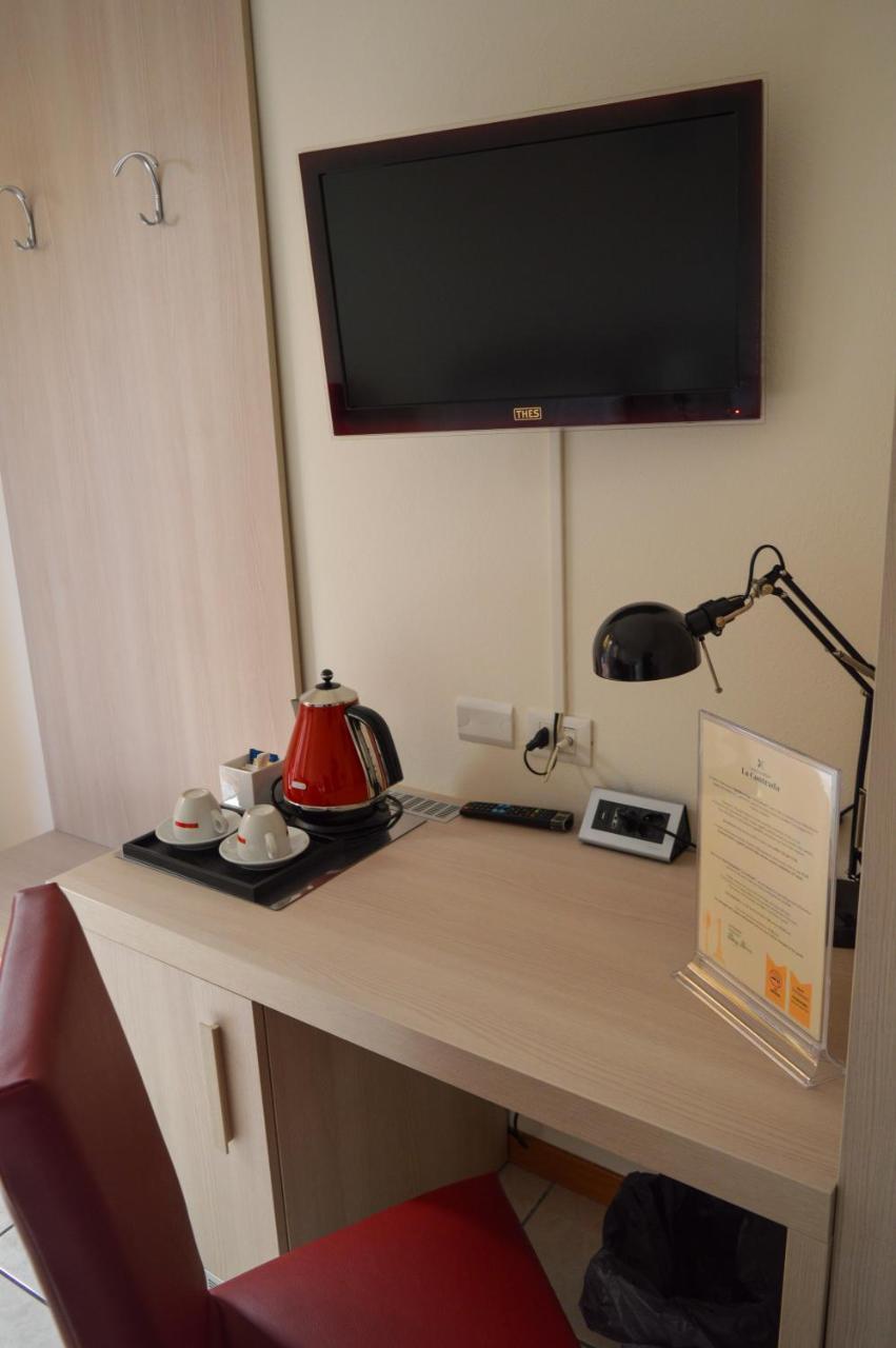 La Contrada Bed & Breakfast Сарнико Екстериор снимка