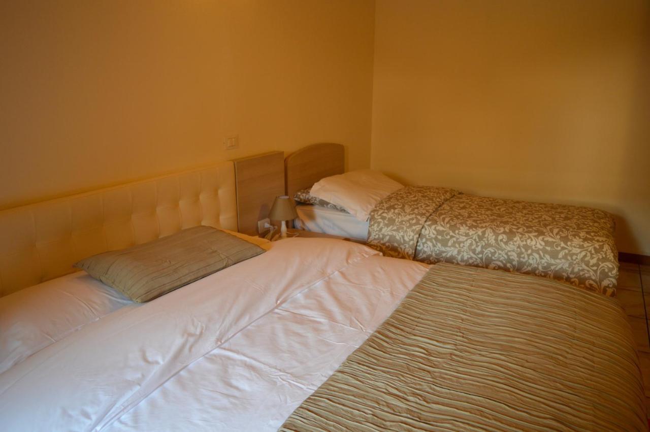 La Contrada Bed & Breakfast Сарнико Екстериор снимка