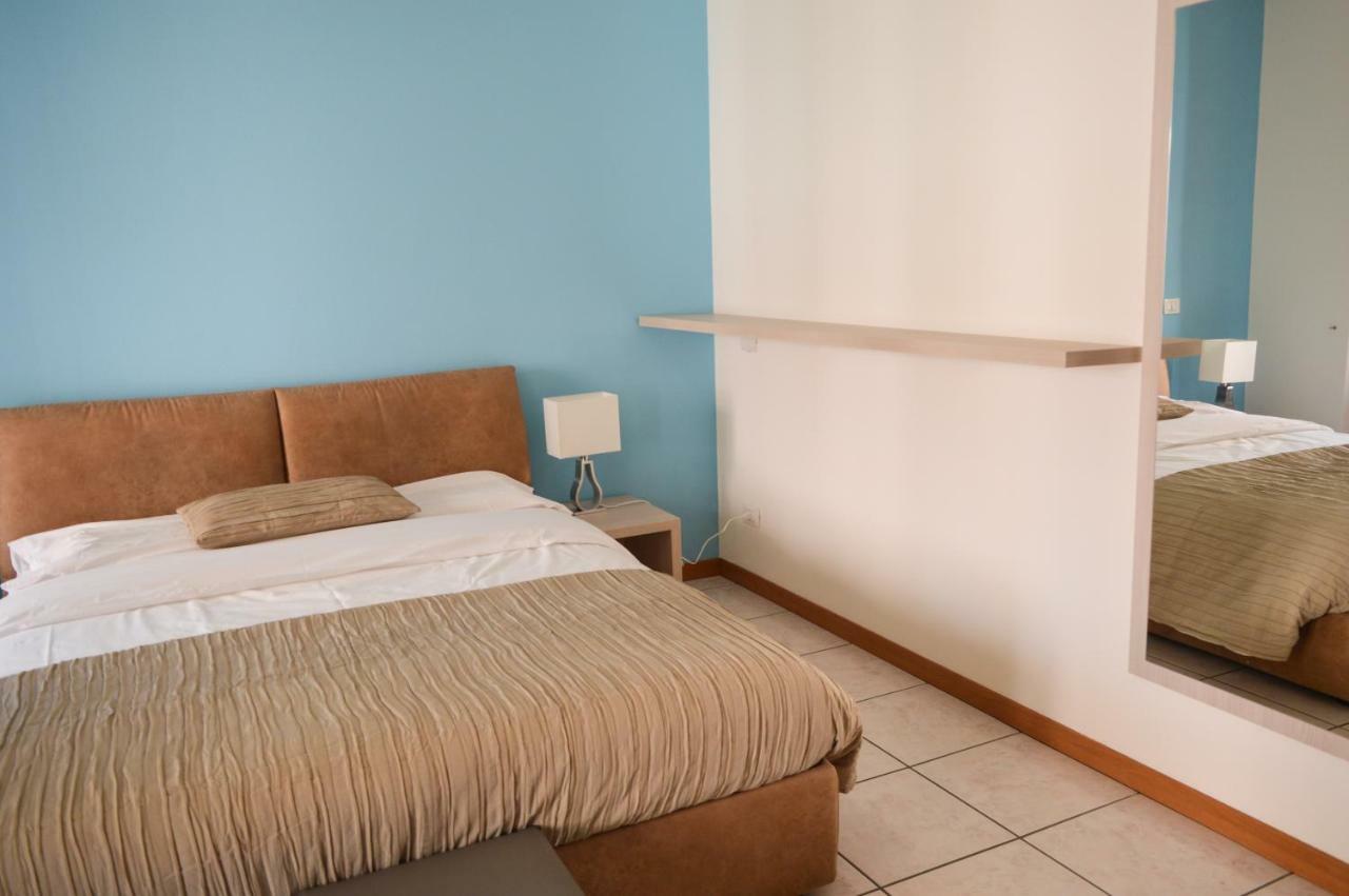 La Contrada Bed & Breakfast Сарнико Екстериор снимка