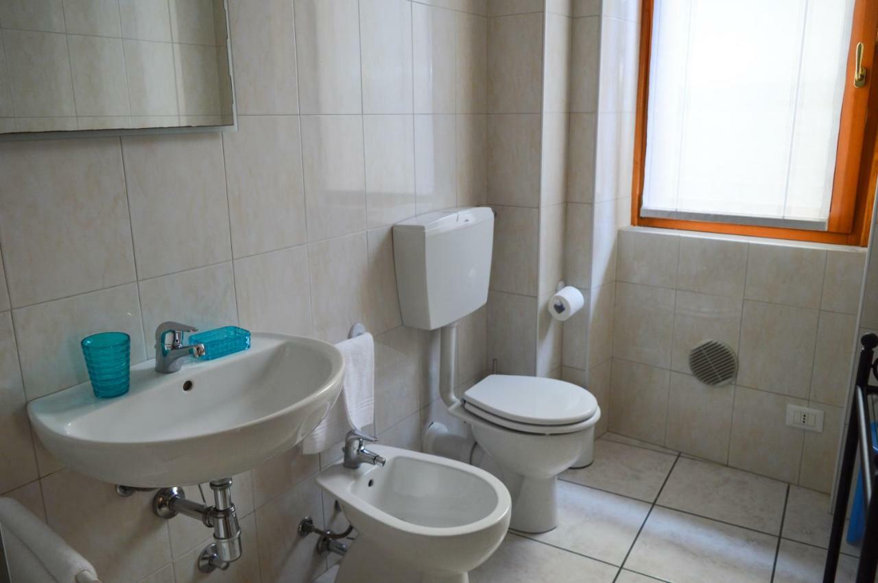La Contrada Bed & Breakfast Сарнико Екстериор снимка