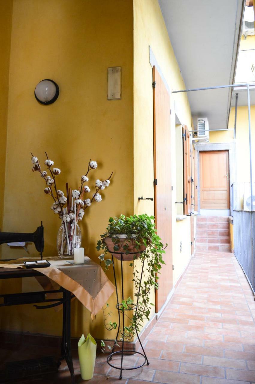 La Contrada Bed & Breakfast Сарнико Екстериор снимка