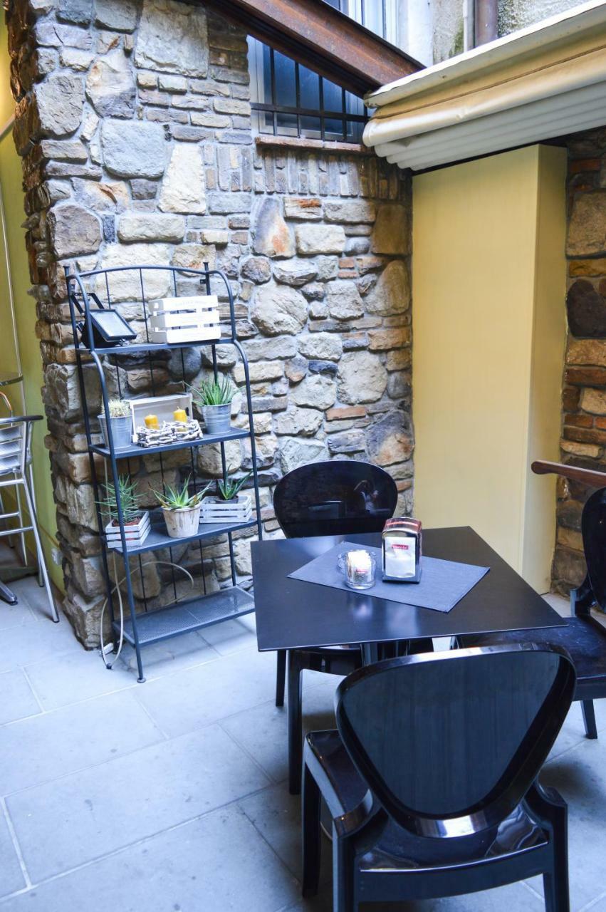 La Contrada Bed & Breakfast Сарнико Екстериор снимка